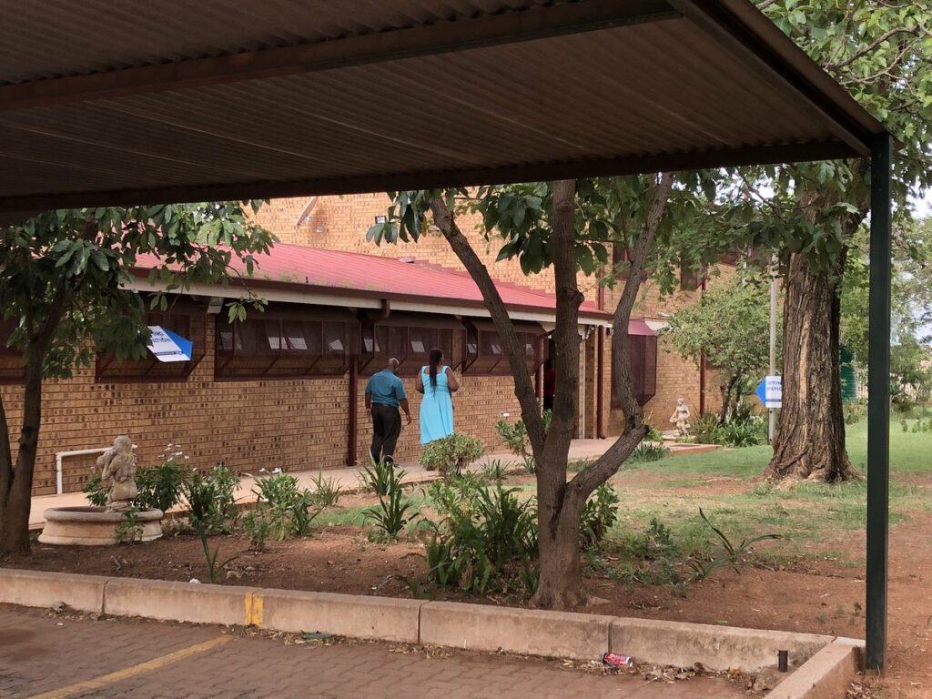 Babinaphuti Secondary School