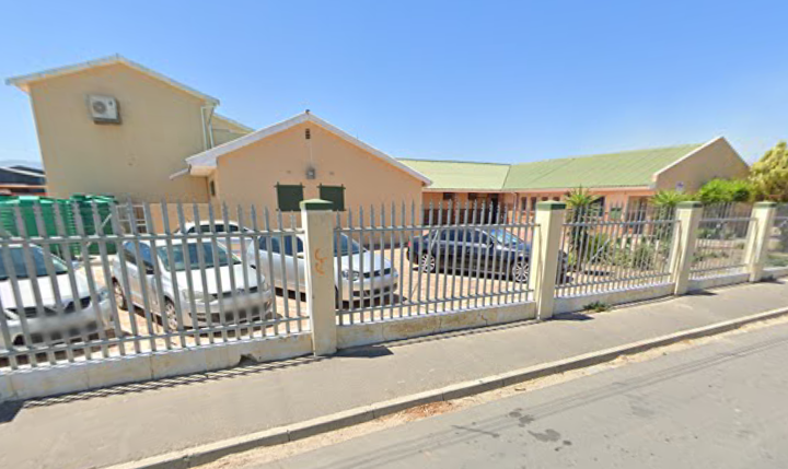 Strand Mos Primary School