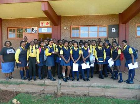 Kgatoentle Secondary School