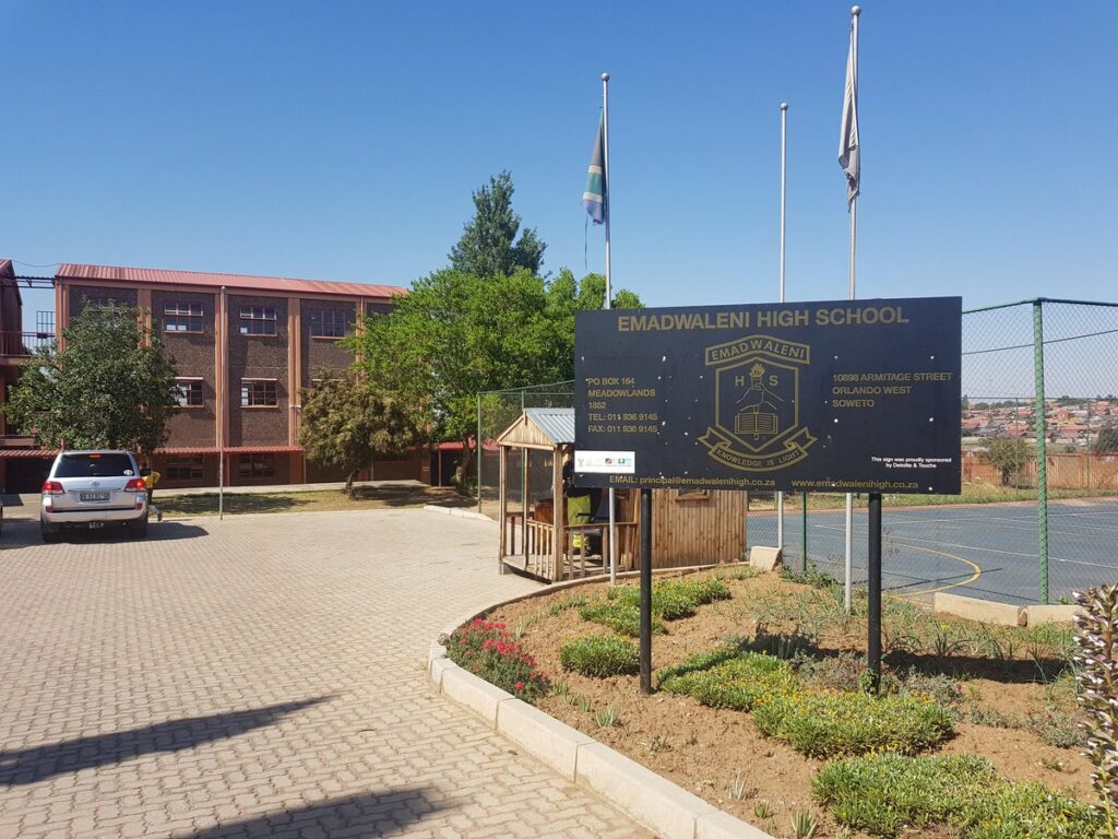 Emadwaleni Secondary School