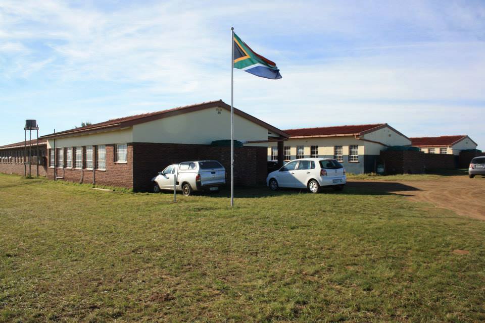 Tsholomnqa High School